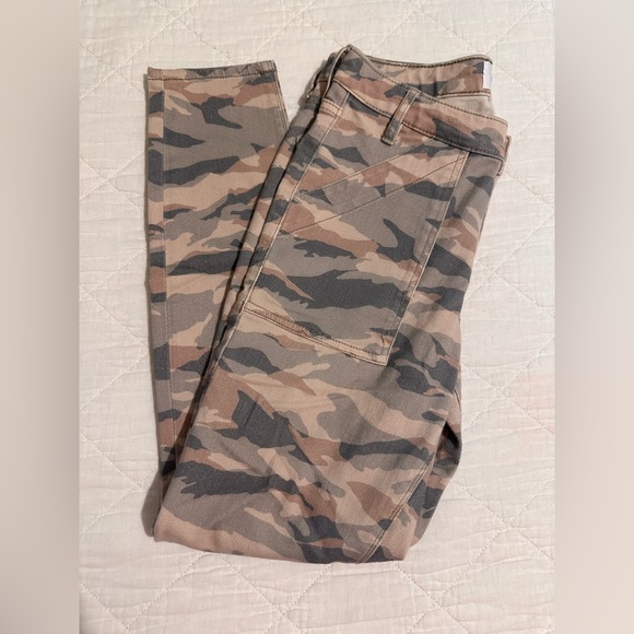 Dear John Gisele Jean - Picture 5 of 6